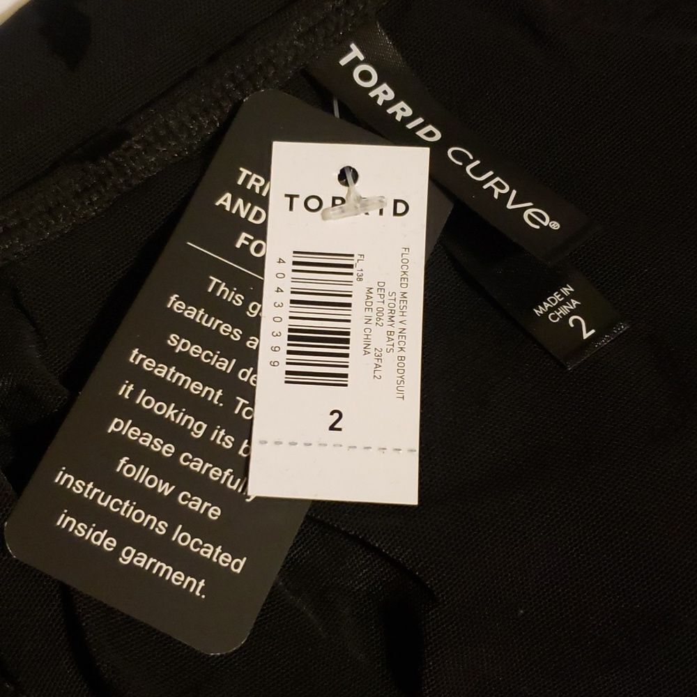 Torrid 2X Black Bat Velvet & Mesh V Neck Bodysuit - Picture 11 of 11